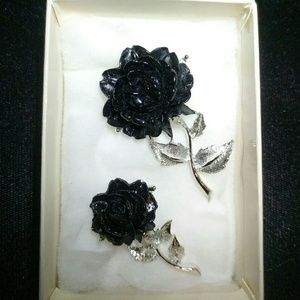 Vintage Black Rose Pin Set